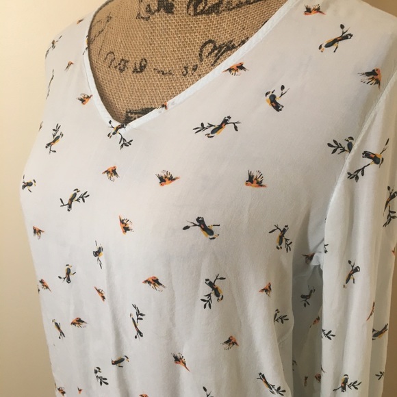 A New Day Blouse with Birds - Picture 2 of 5